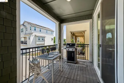 $995,000 | 24157 Amaranth Loop, Hayward, CA 94541