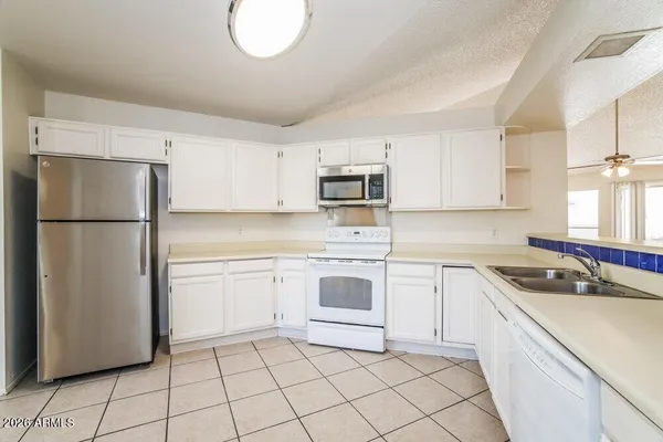 $2,450 | 4837 East Grandview Street, Mesa, AZ 85205