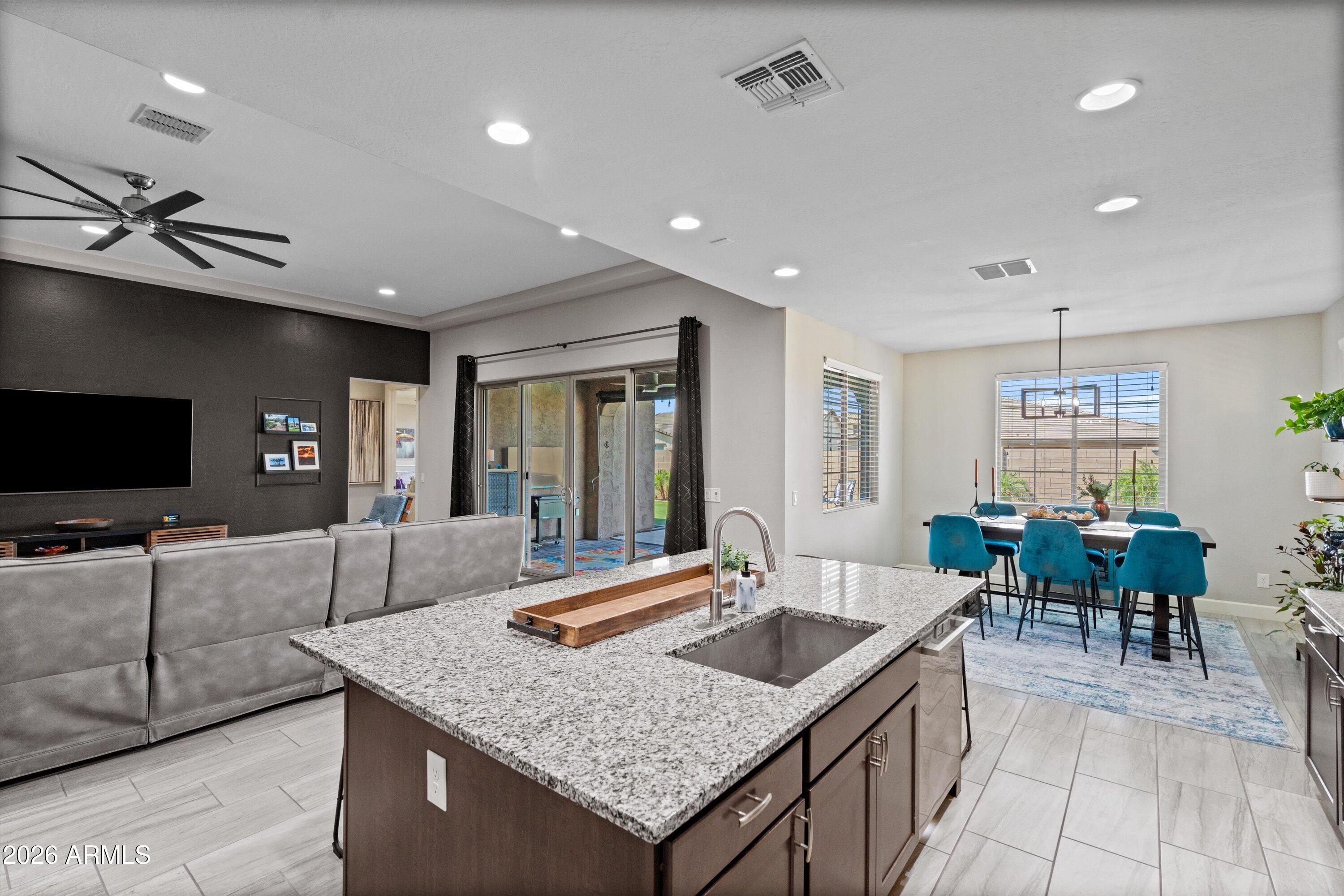 18289 West Raven Road Goodyear, AZ 85338 - Photo 22 of 92