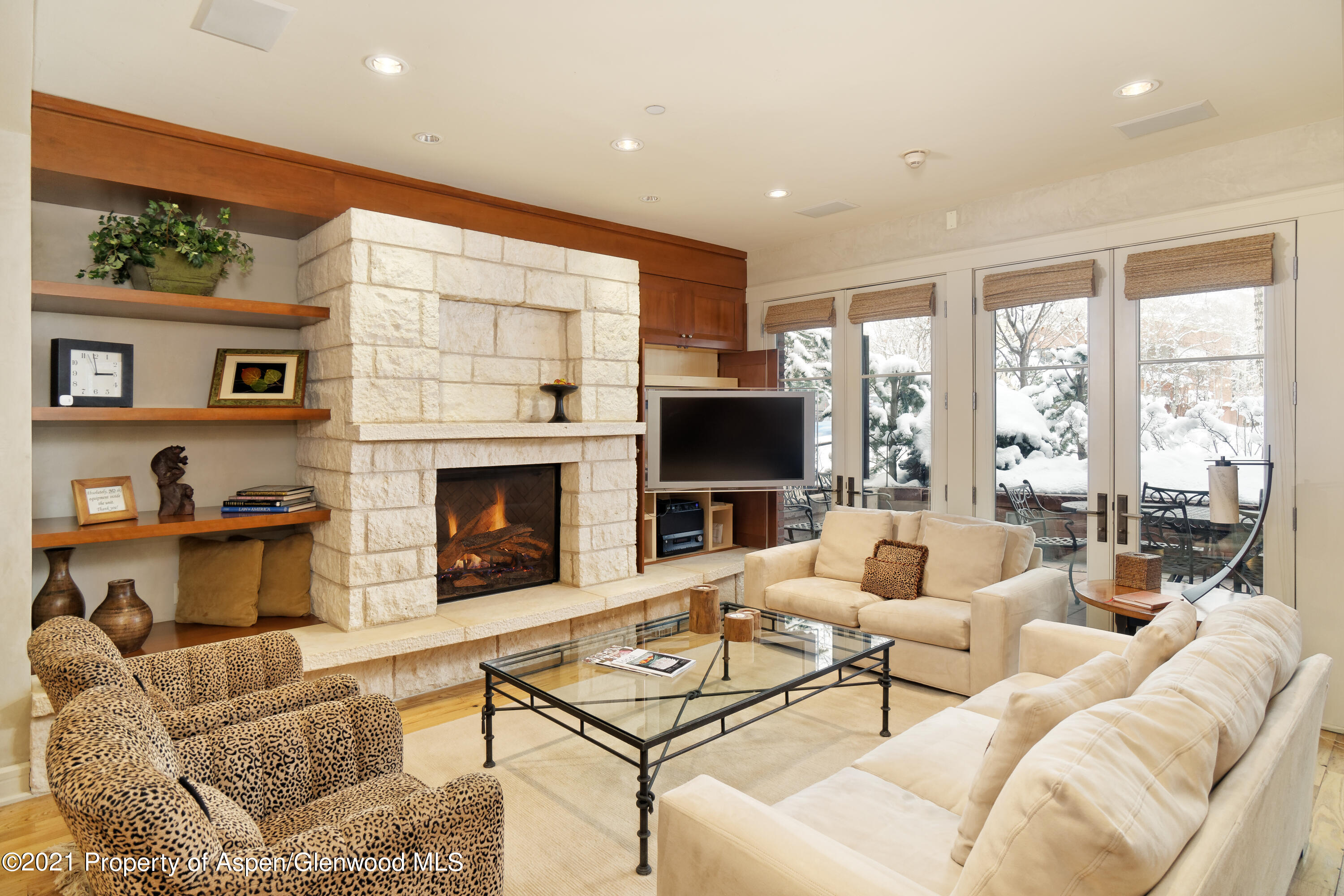 101 North Spring Street, Unit 102 Aspen, CO 81611 - Photo 1 of 21 101NSpringSt#102_HiRes_012320_16