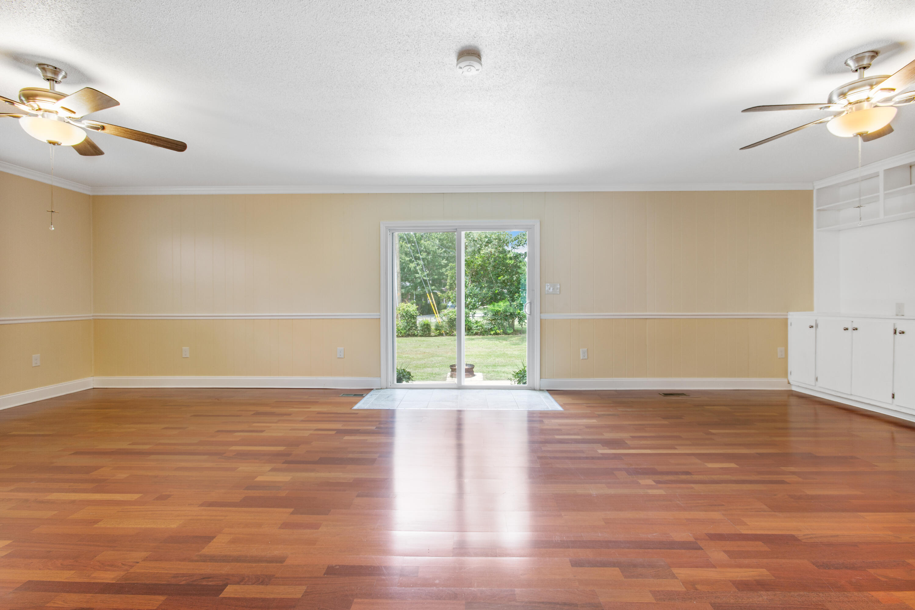 113 Center Street Moncks Corner, SC 29461 - Photo 5 of 31 113 center st great room