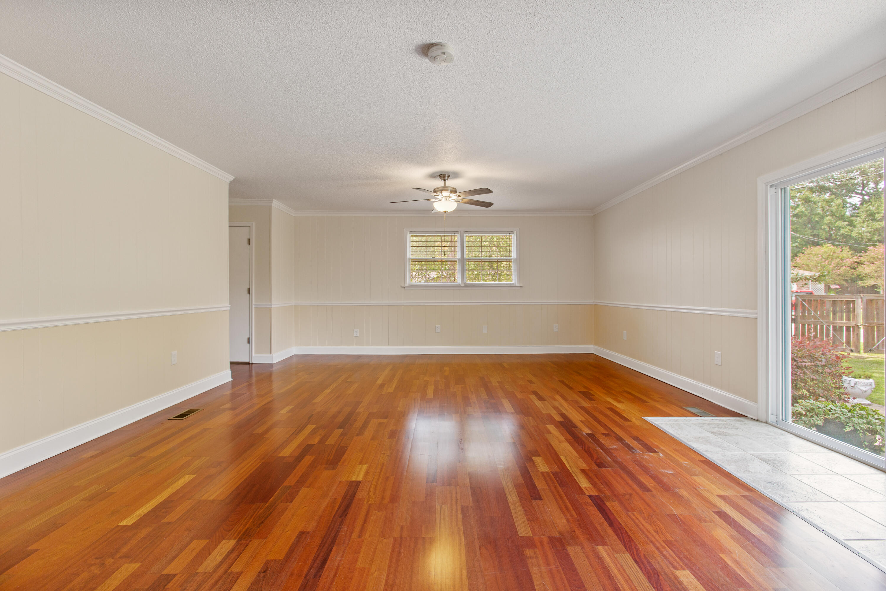 113 Center Street Moncks Corner, SC 29461 - Photo 6 of 31 113 center st great room