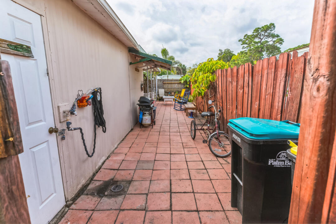 2563 Haverhill Road Northeast Palm Bay, FL 32905 - Photo 4 of 41 4