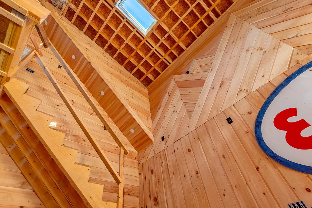 237 Lancaster Road Whitefield, NH 03598 - Photo 6 of 37