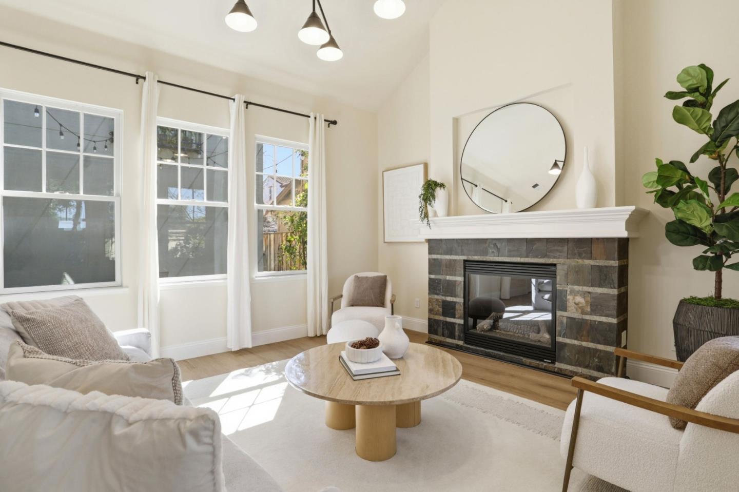 948 Rincon Street Mountain View, CA 94040 - Photo 3 of 22