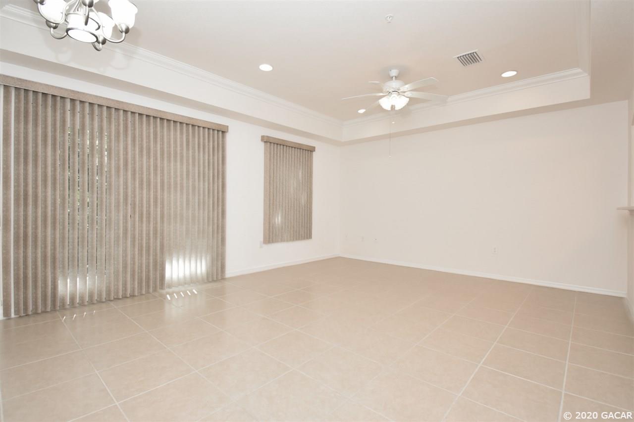 518 Northwest 39th Road, Unit 602 Gainesville, FL 32607 - Photo 4 of 21 Gallery Image 4