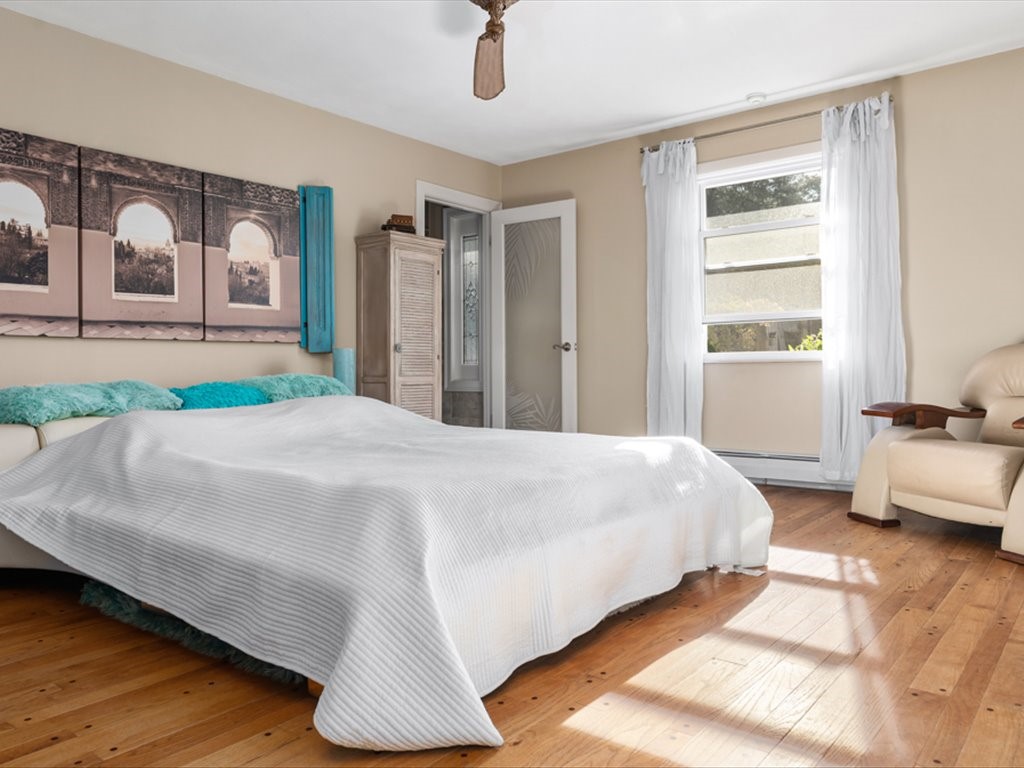 11 Dees Circle Warwick, RI 02889 - Photo 21 of 50 Primary En-Suite Bedroom