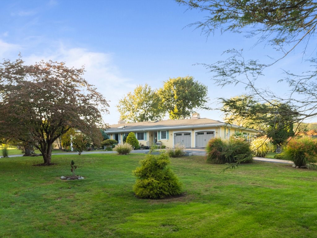 11 Dees Circle Warwick, RI 02889 - Photo 5 of 50