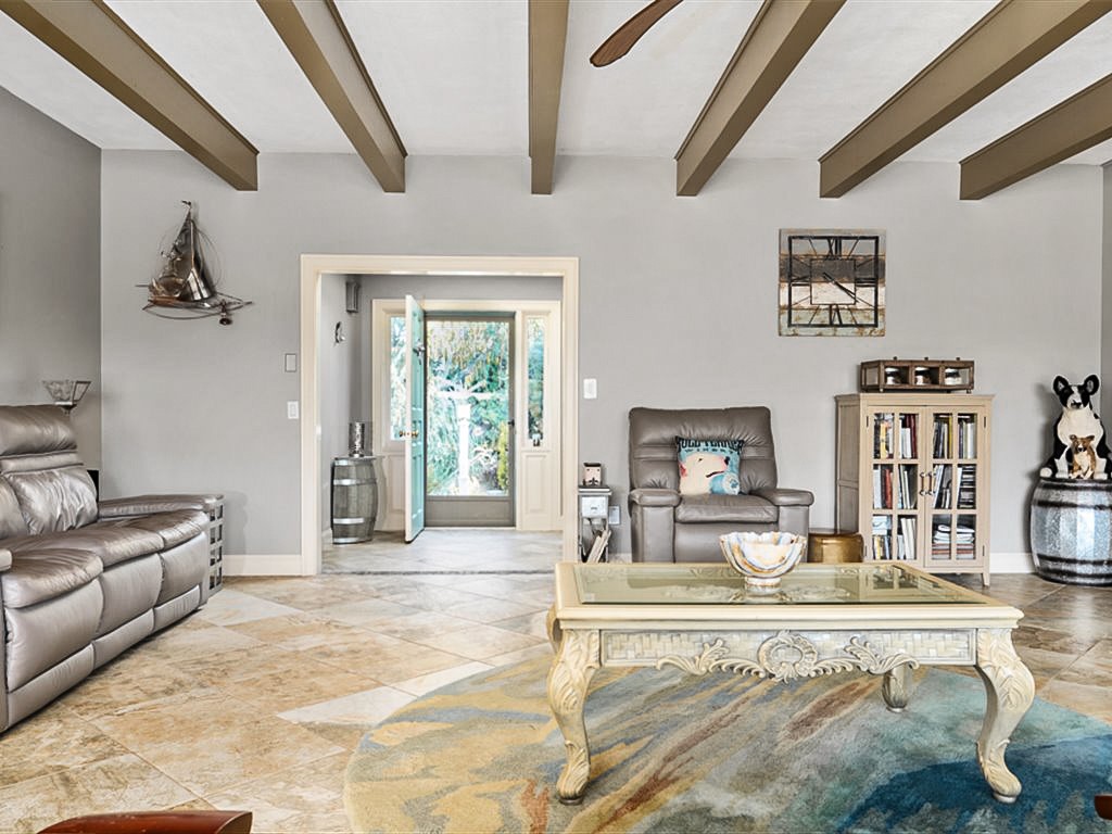 11 Dees Circle Warwick, RI 02889 - Photo 6 of 50