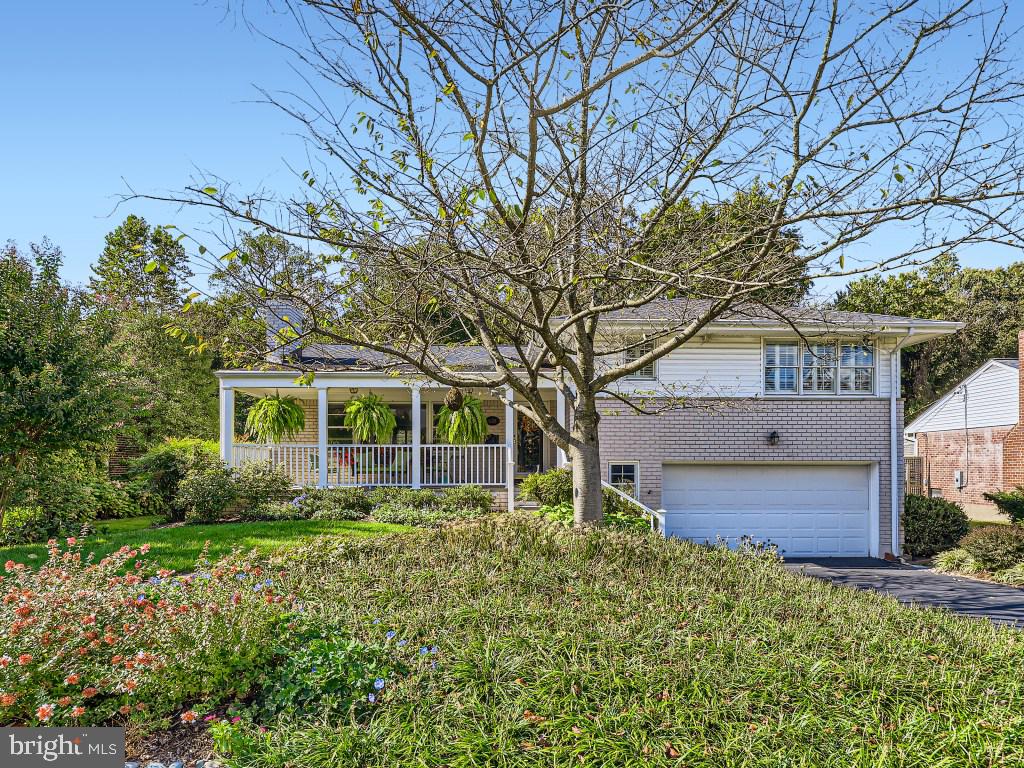 6120 Haddon Hall Road Baltimore, MD 21212 - Photo 1 of 34 6120 Haddon Hall Road!