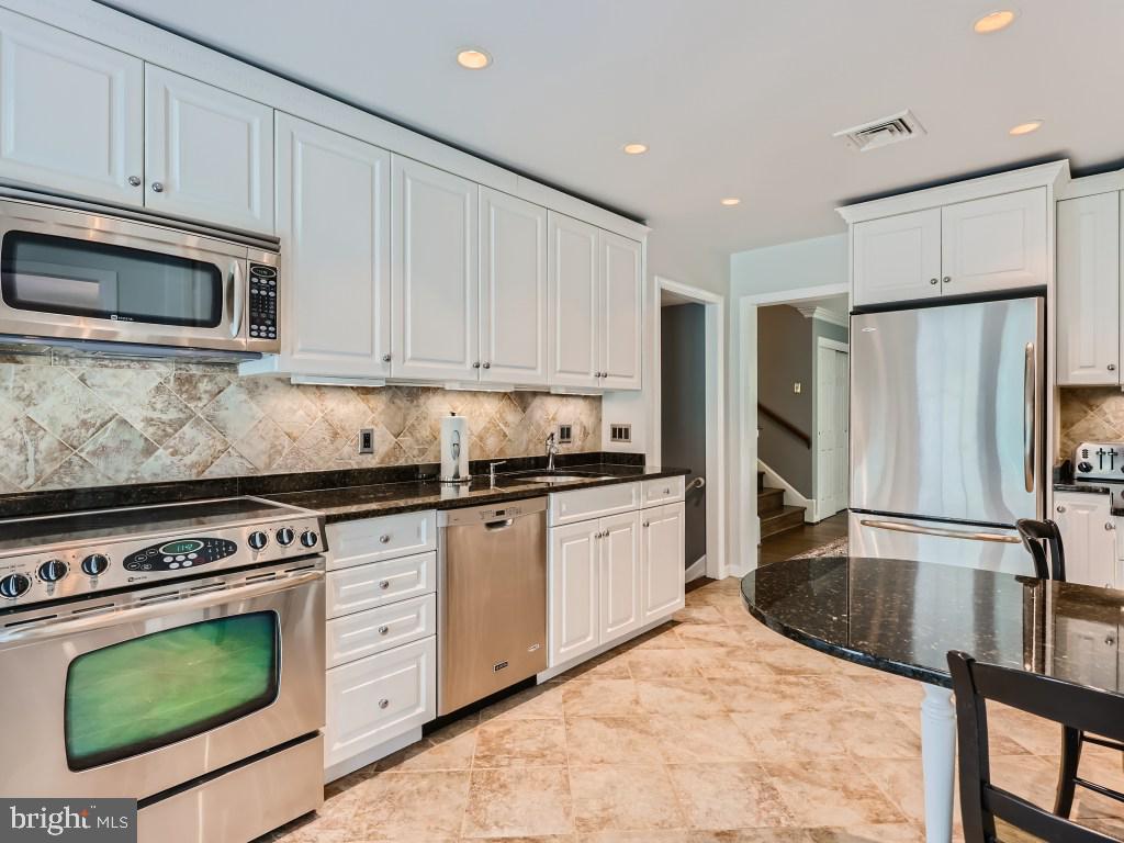 6120 Haddon Hall Road Baltimore, MD 21212 - Photo 11 of 34 Updated kitchen and appliances