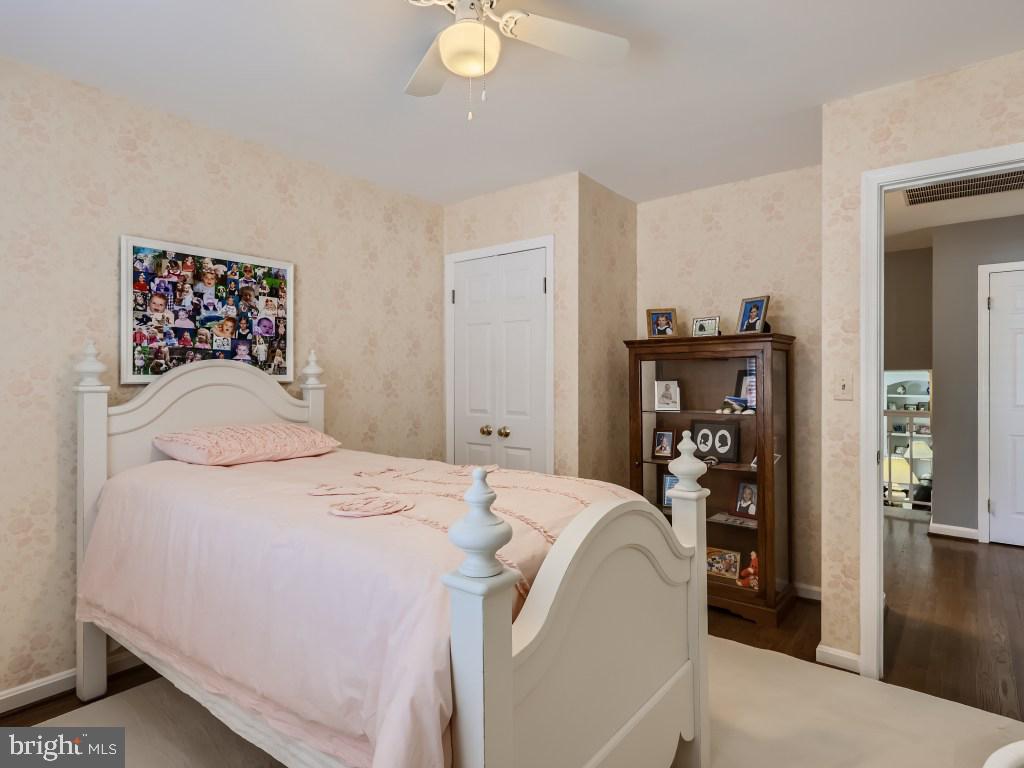 6120 Haddon Hall Road Baltimore, MD 21212 - Photo 20 of 34 Third bedroom upstairs