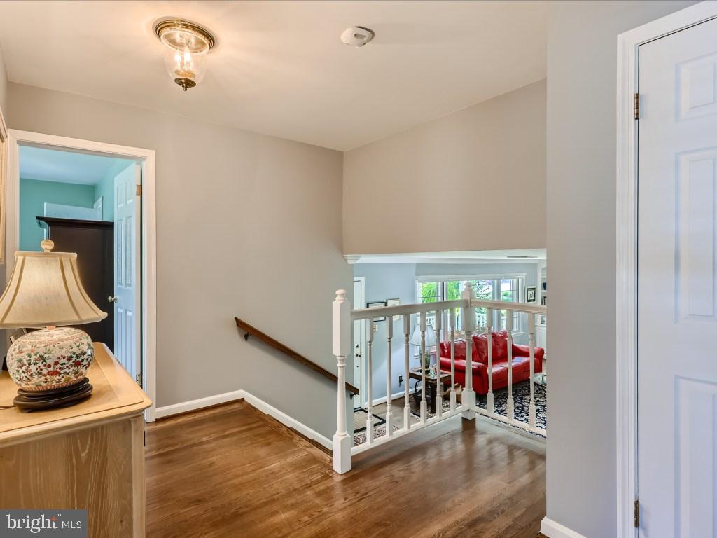 6120 Haddon Hall Road Baltimore, MD 21212 - Photo 23 of 34 Landing area upstairs