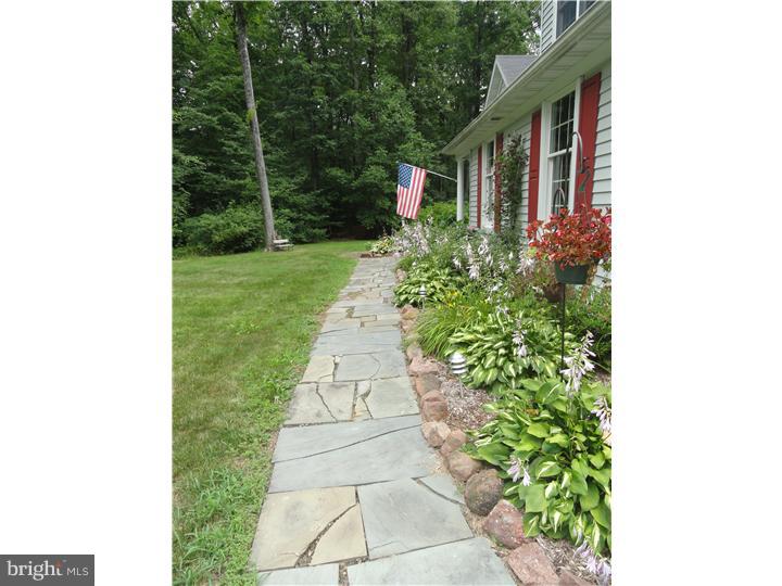 64 Overlook Road Morgantown, PA 19543 - Photo 2 of 25 Exterior Front
