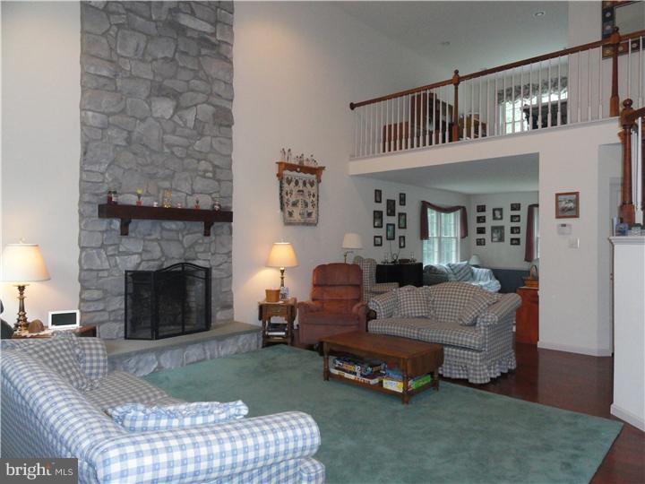 64 Overlook Road Morgantown, PA 19543 - Photo 4 of 25 Family Room