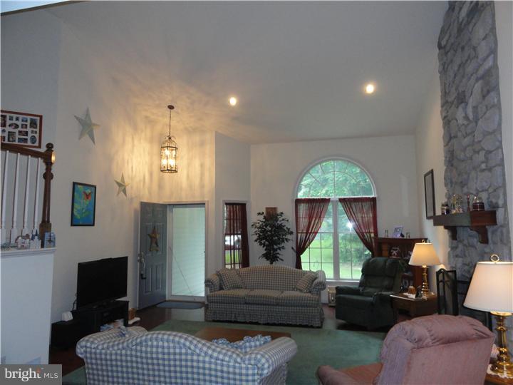 64 Overlook Road Morgantown, PA 19543 - Photo 7 of 25 Family Room