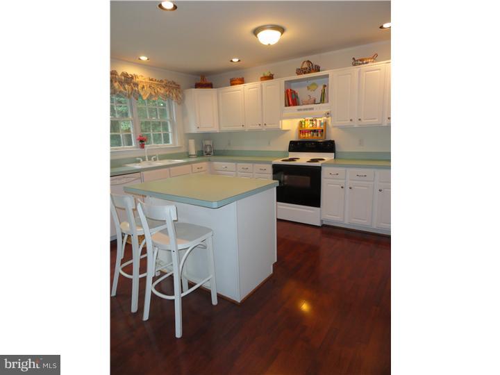 64 Overlook Road Morgantown, PA 19543 - Photo 9 of 25 Kitchen