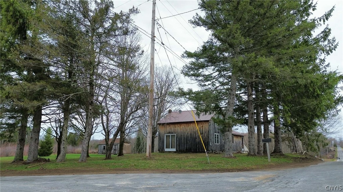 333 Albion Cross Road Pulaski, NY 13142 - Photo 14 of 28