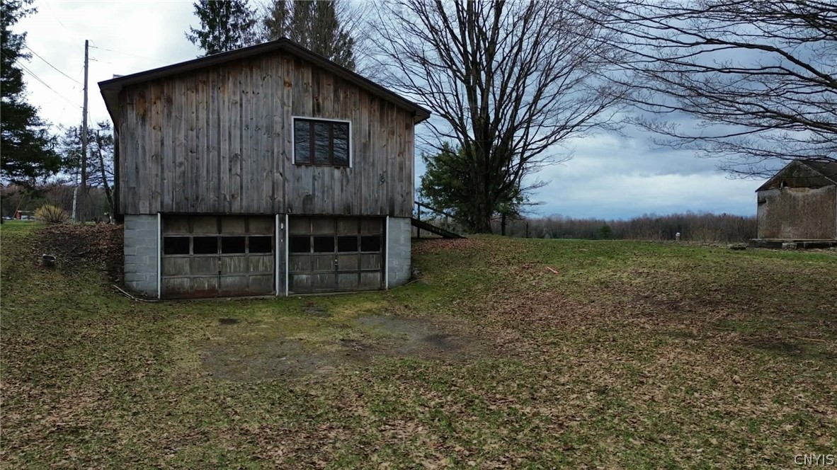 333 Albion Cross Road Pulaski, NY 13142 - Photo 3 of 28
