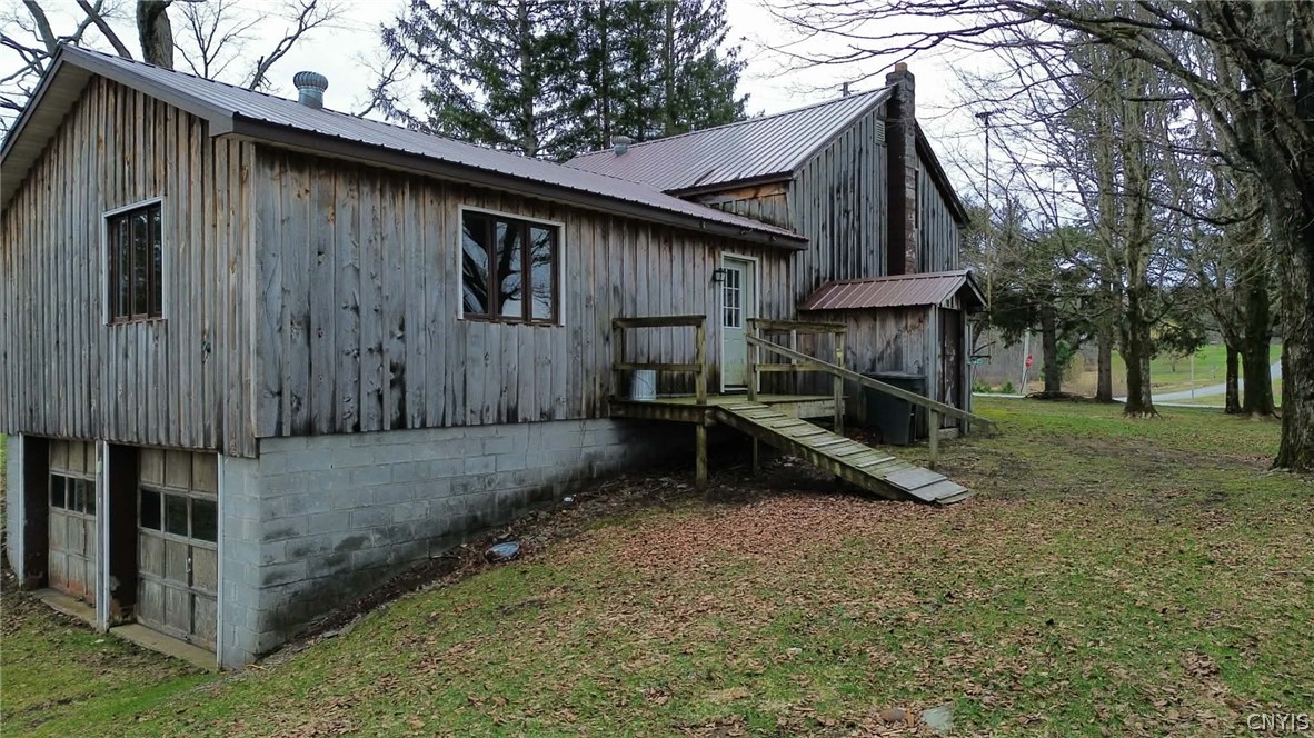 333 Albion Cross Road Pulaski, NY 13142 - Photo 4 of 28