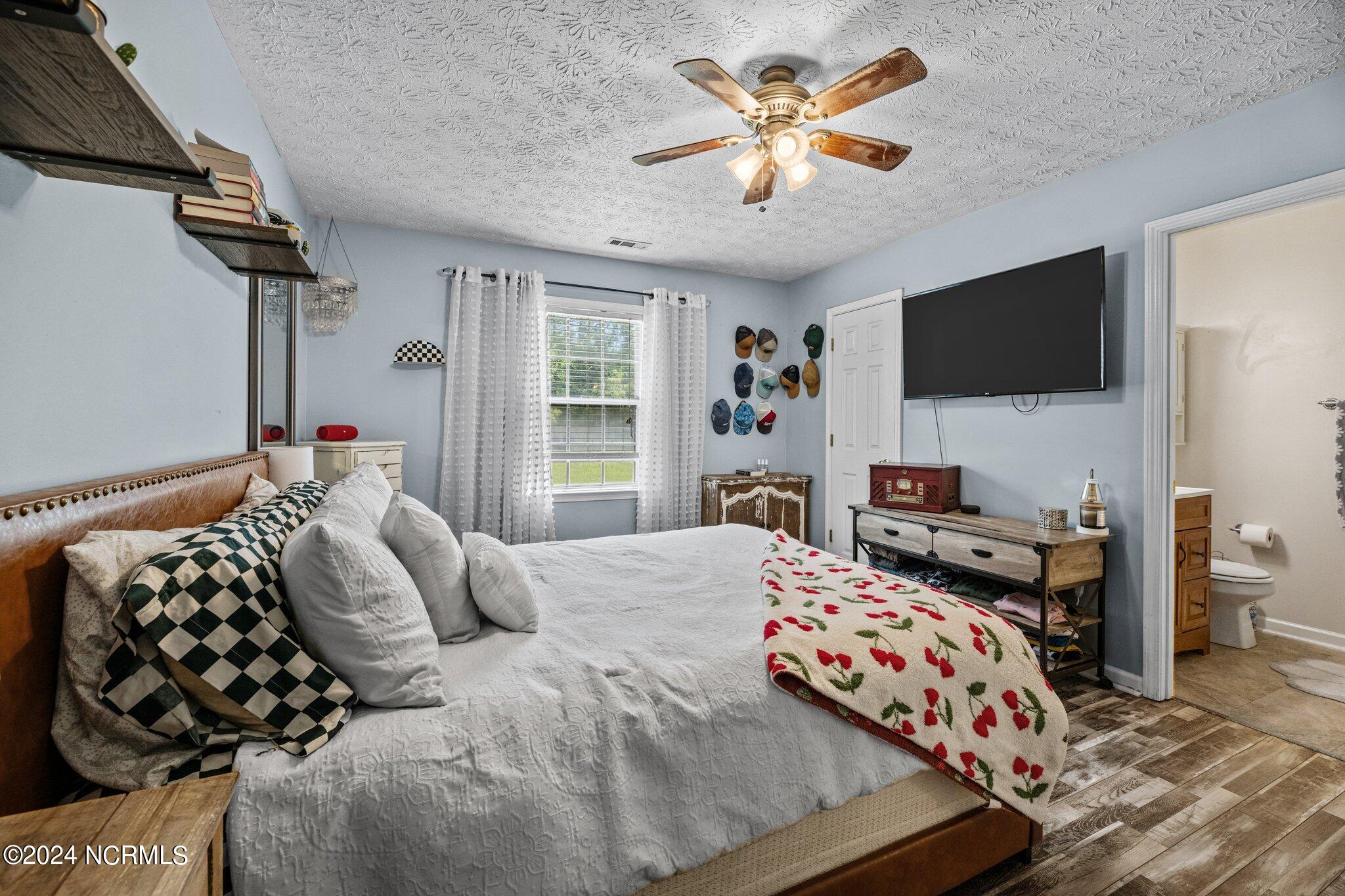513 West Grantham Road New Bern, NC 28562 - Photo 12 of 24 Principal Suite 2