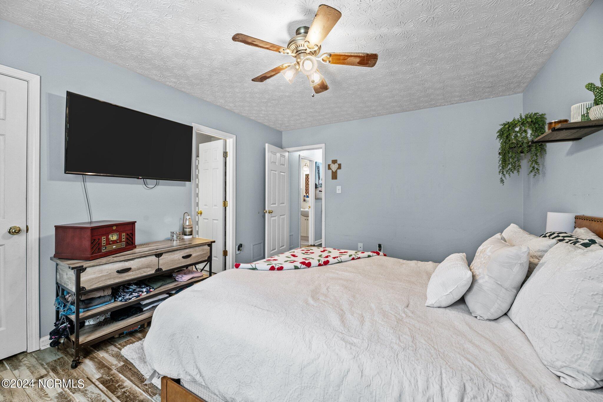 513 West Grantham Road New Bern, NC 28562 - Photo 13 of 24 Principal Suite 3