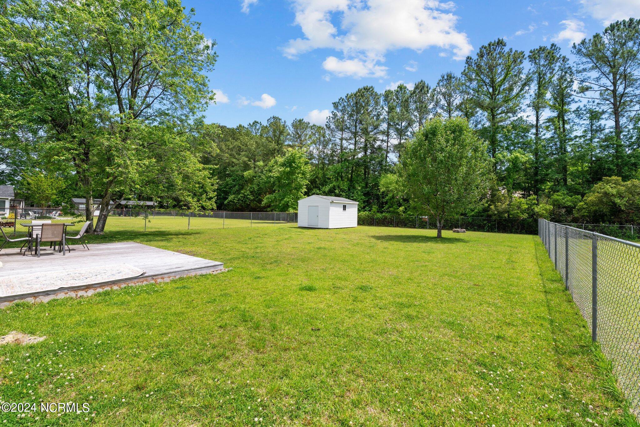 513 West Grantham Road New Bern, NC 28562 - Photo 21 of 24 Great storage