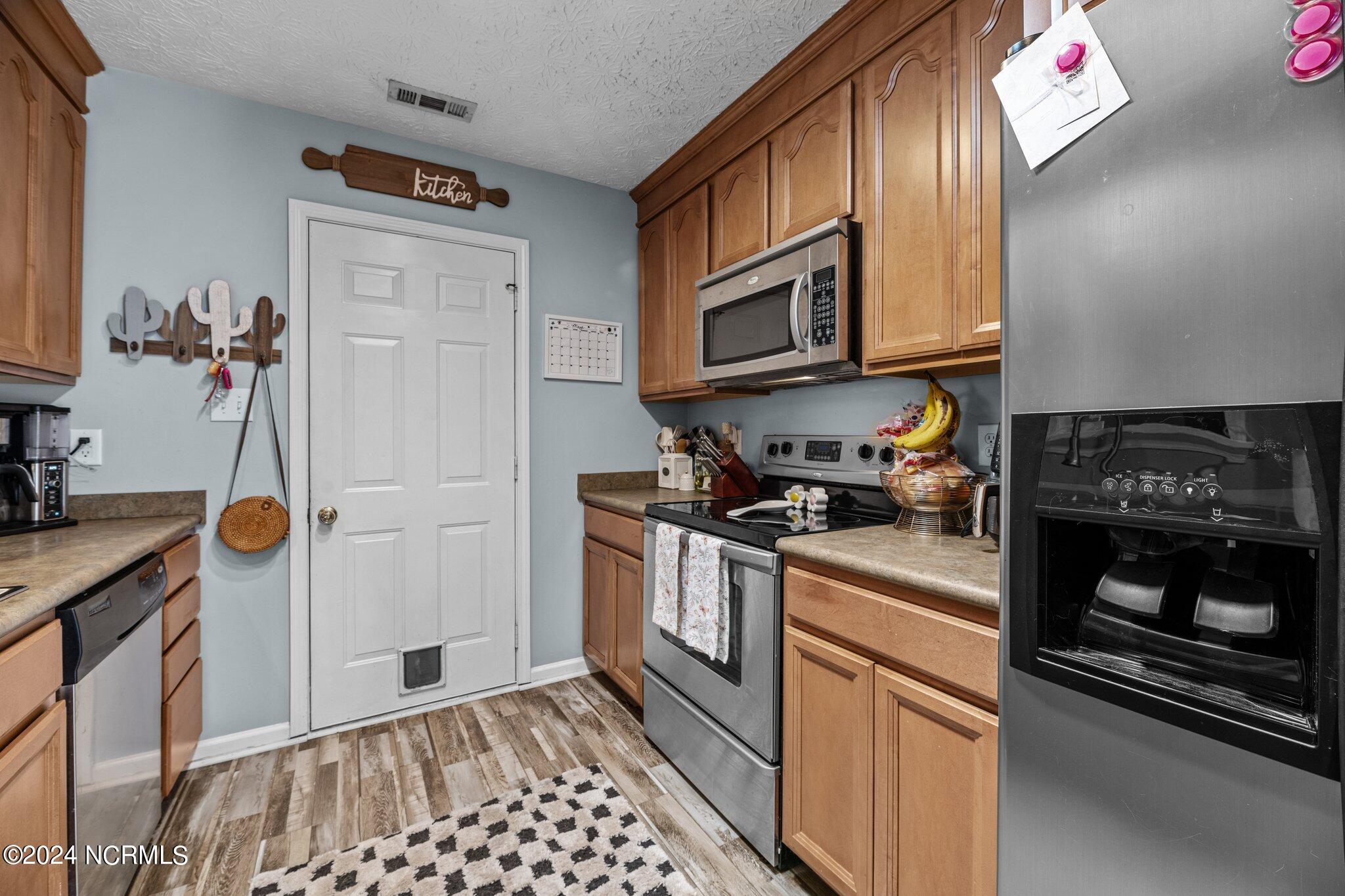 513 West Grantham Road New Bern, NC 28562 - Photo 9 of 24 Kitchen 2