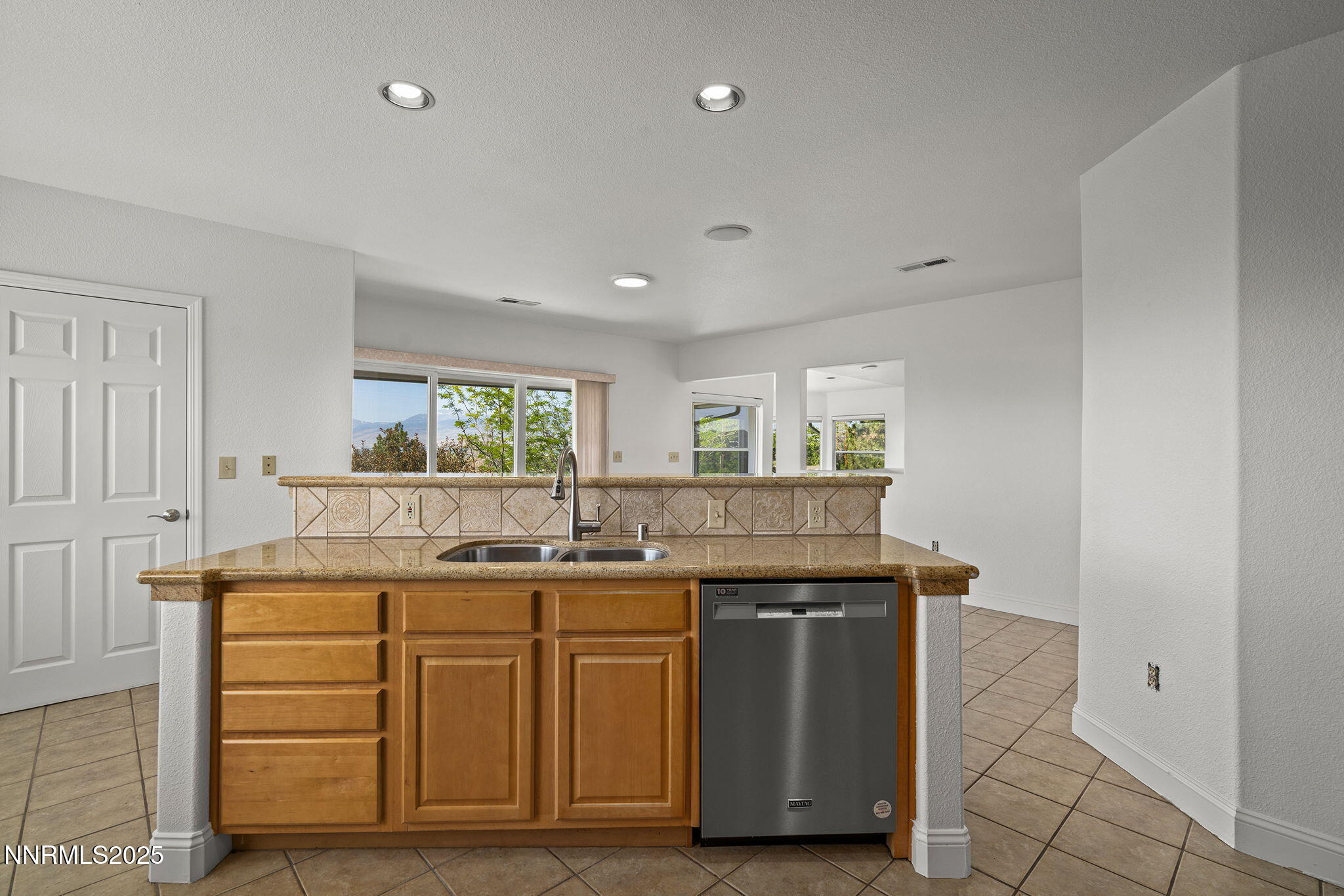 5525 Point View Way Sparks, NV 89431 - Photo 28 of 53 28-web-or-mls-_DSC2099