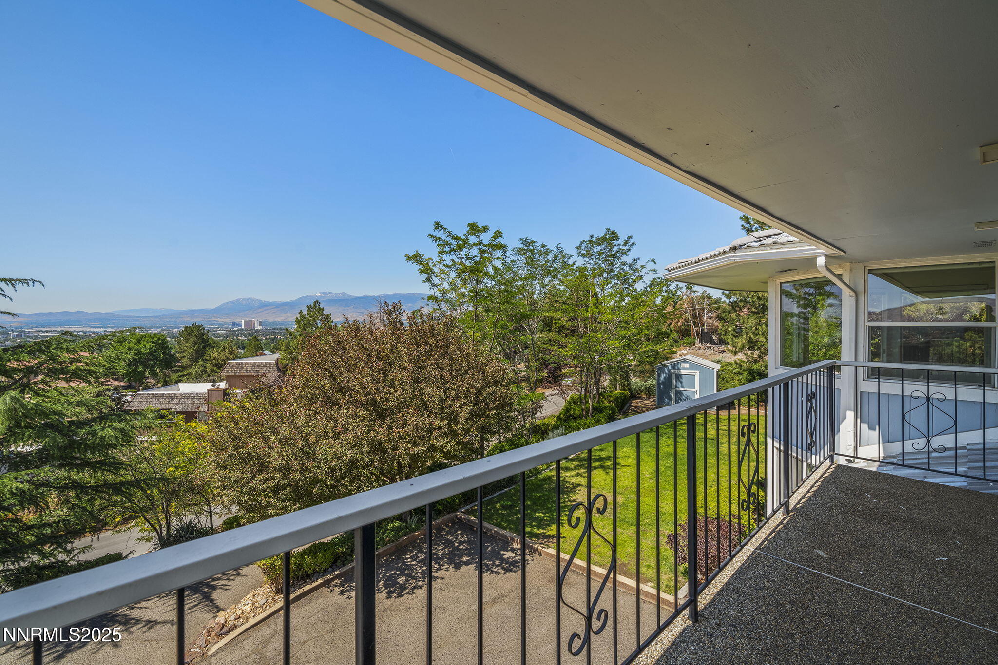 5525 Point View Way Sparks, NV 89431 - Photo 30 of 53 30-web-or-mls-_DSC2205