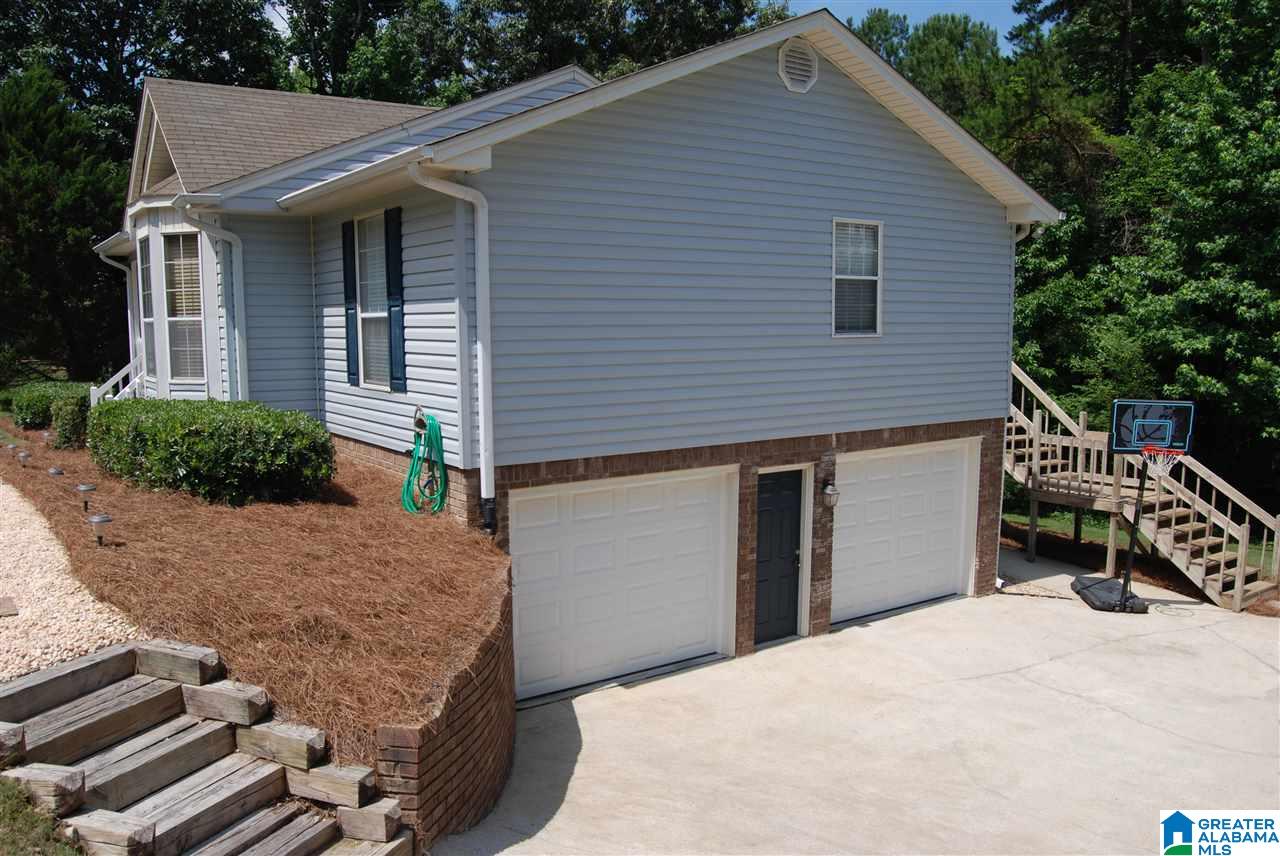 1055 Independence Court Alabaster, AL 35007 - Photo 4 of 50