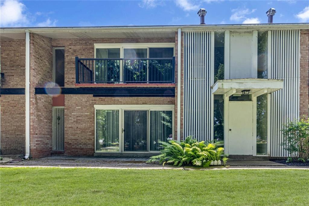 65 Darlington Road, Unit B33 Beaver Falls, PA 15010 - Photo 3 of 17 Gallery Image 3