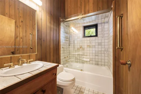 $3,250,000 | 21675 Southwest 232nd Street, Miami, FL 33170