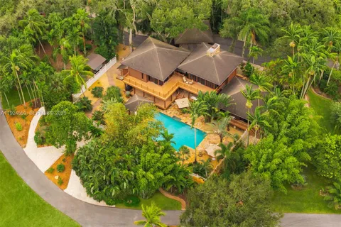 $3,250,000 | 21675 Southwest 232nd Street, Miami, FL 33170