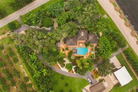 $3,250,000 | 21675 Southwest 232nd Street, Miami, FL 33170