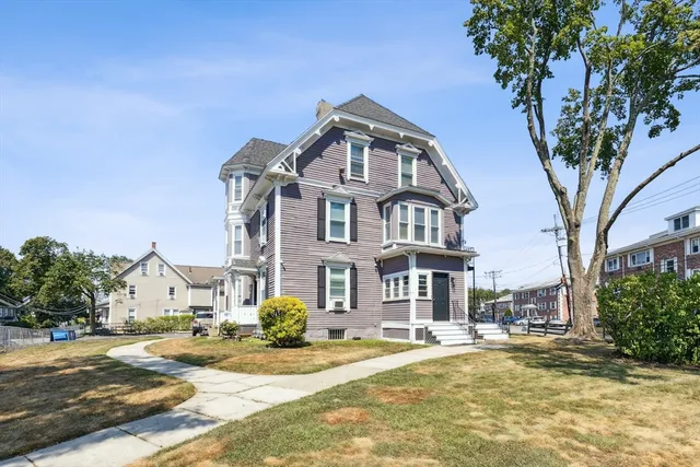 $2,750 | 4 Kilby Street, Unit 1, Woburn, MA 01801