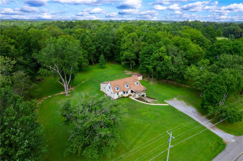 407 North Liberty Road Grove City, PA 16127 - Photo 6 of 46 Gallery Image 6