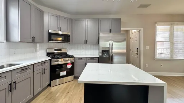 $729,900 | 79 Hammock Place Southeast, Atlanta, GA 30312