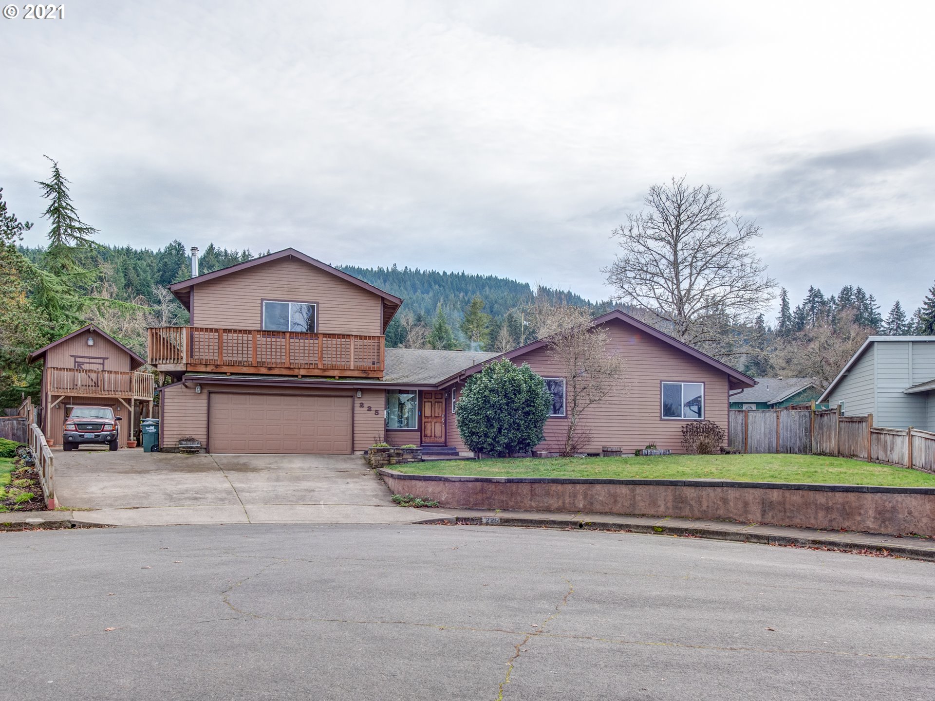 225 South 72nd Street Springfield, OR 97478 - Photo 1 of 31 Gallery Image 1