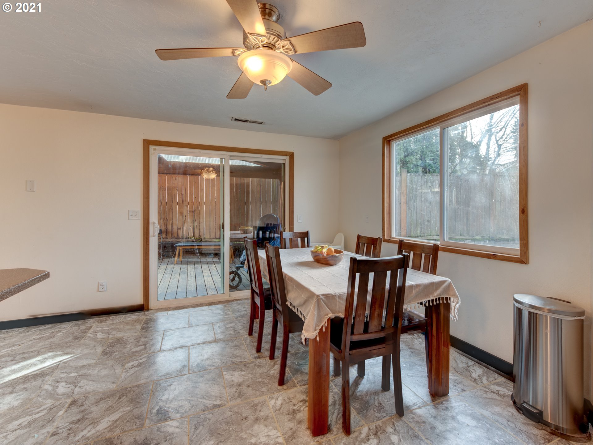 225 South 72nd Street Springfield, OR 97478 - Photo 10 of 31 Gallery Image 10