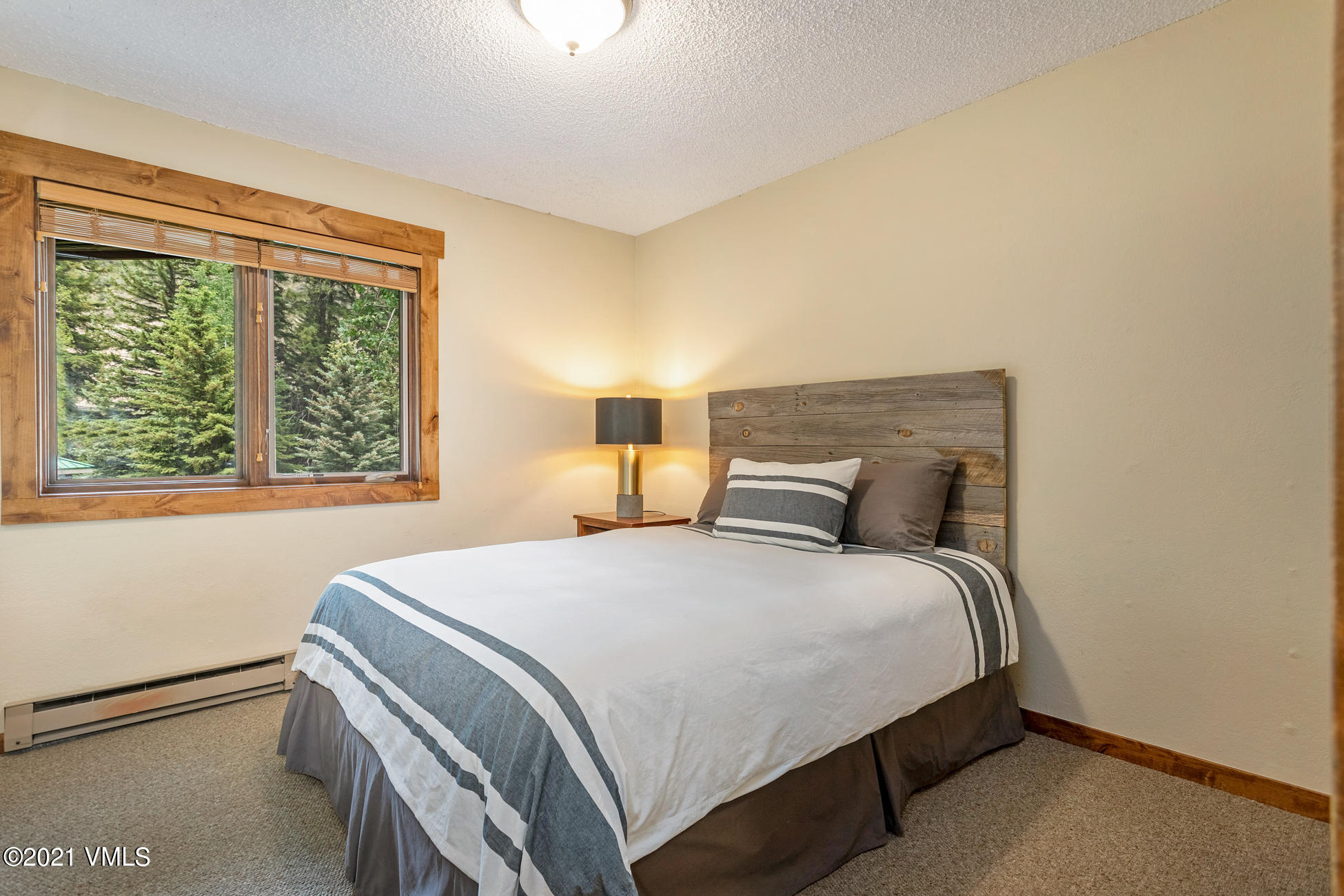 2753 Kinnickinnick Road, Unit B4 Vail, CO 81657 - Photo 21 of 25 21