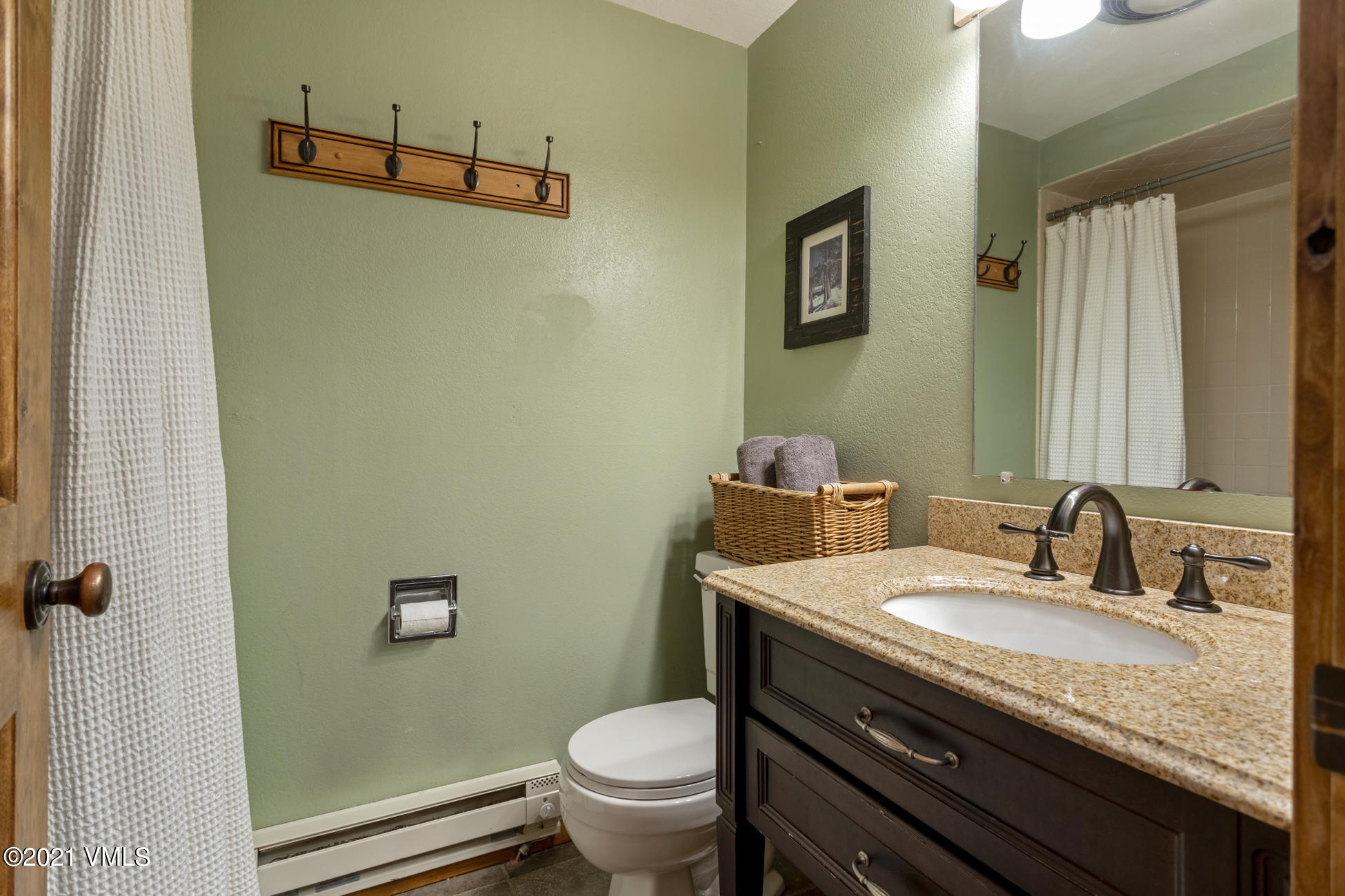2753 Kinnickinnick Road, Unit B4 Vail, CO 81657 - Photo 25 of 25 25