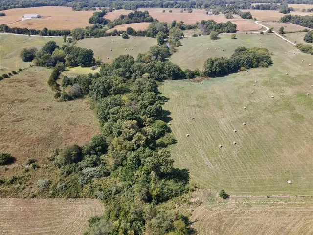 $240,000 | Southeast 75th Avenue, Laredo, MO 64652