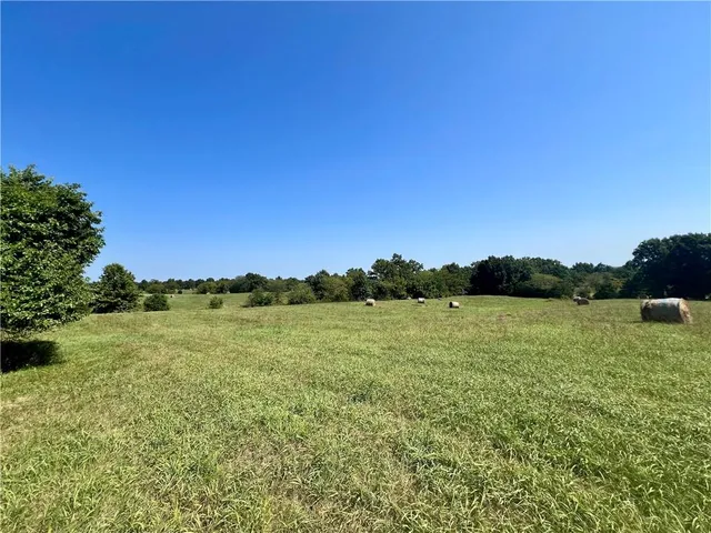 $240,000 | Southeast 75th Avenue, Laredo, MO 64652