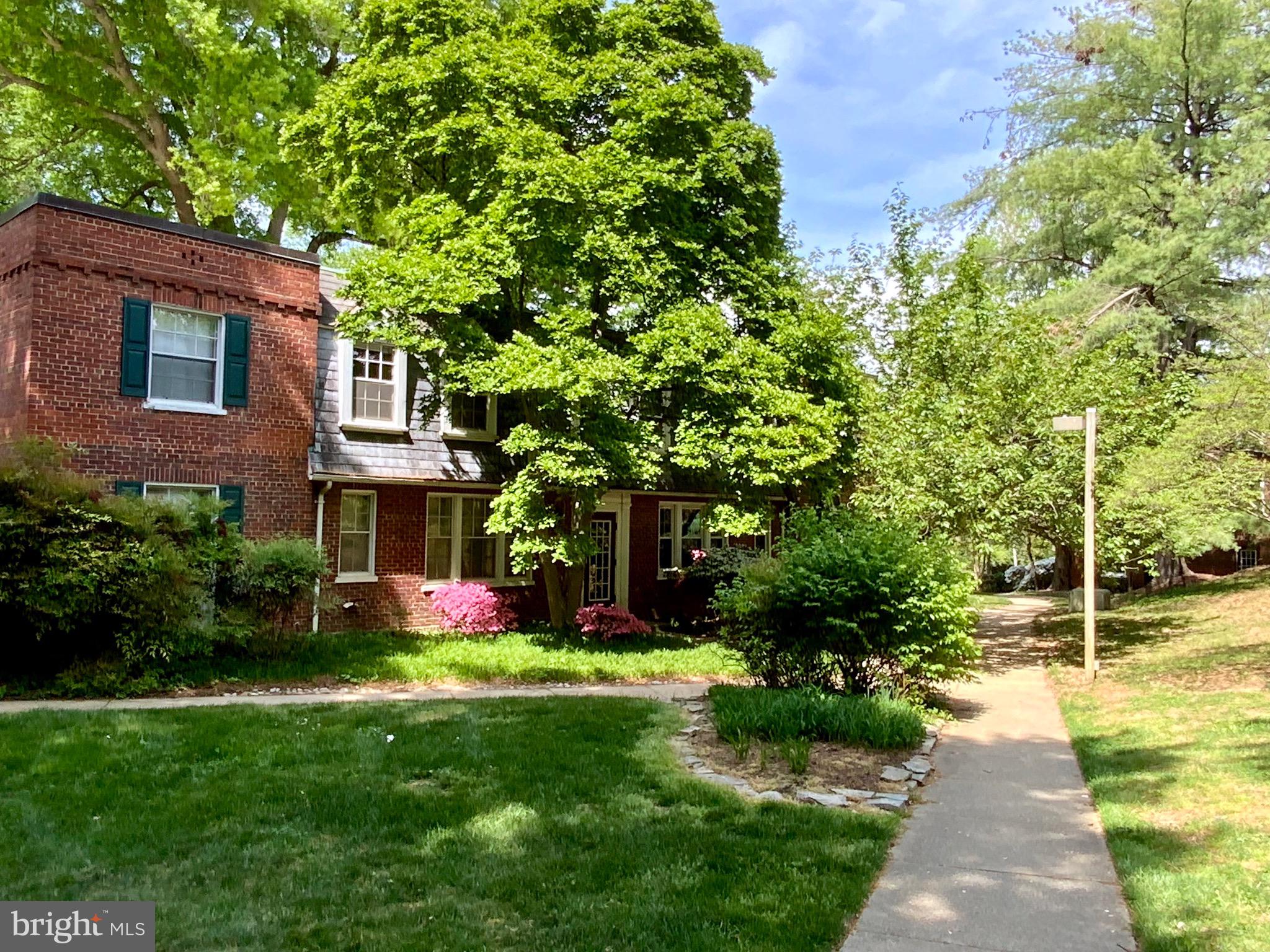 Located on a charming courtyard...