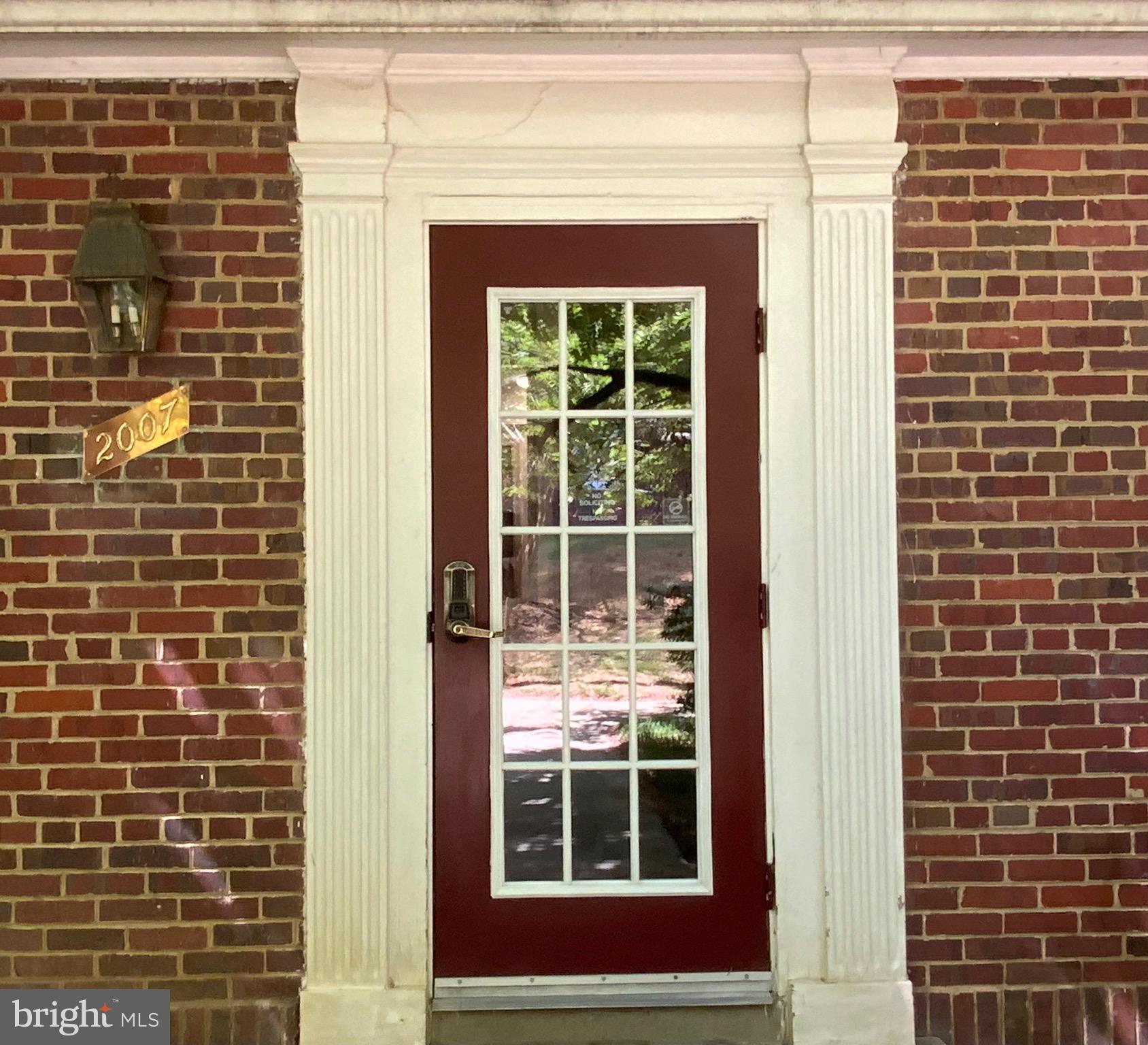 2007 Key Boulevard, Unit 586 Arlington, VA 22201 - Photo 2 of 11 Exterior entry to 2007 Key...