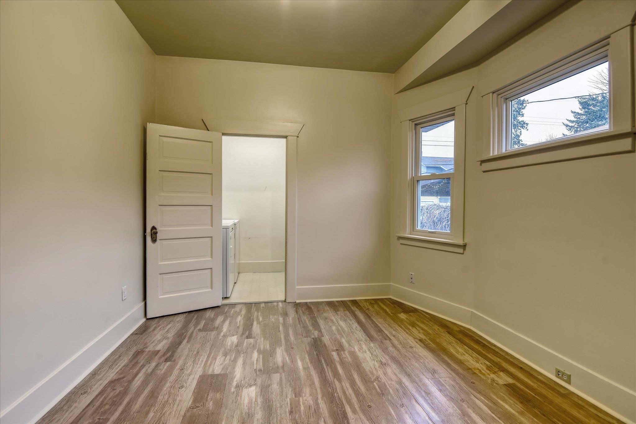 407 West Gordon Avenue Spokane, WA 99205 - Photo 12 of 27