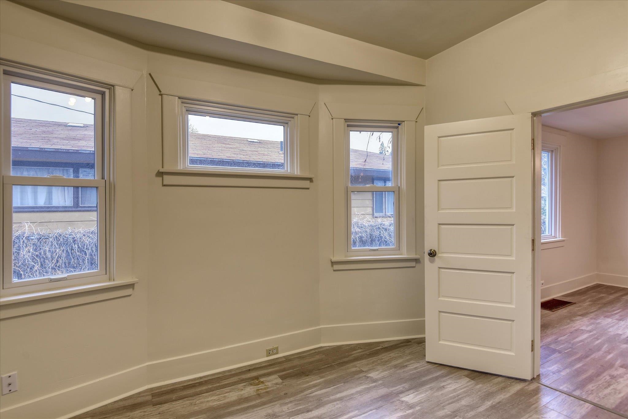 407 West Gordon Avenue Spokane, WA 99205 - Photo 13 of 27