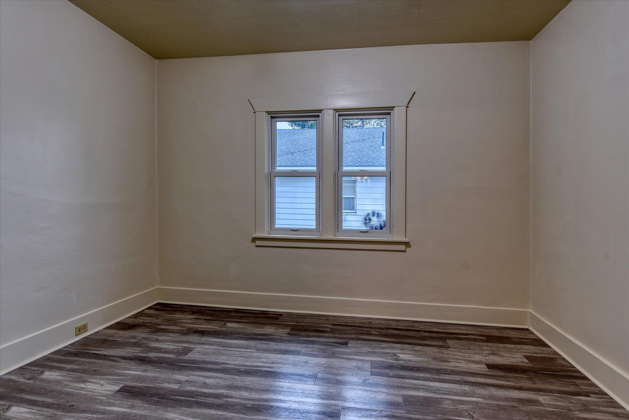 407 West Gordon Avenue Spokane, WA 99205 - Photo 14 of 27