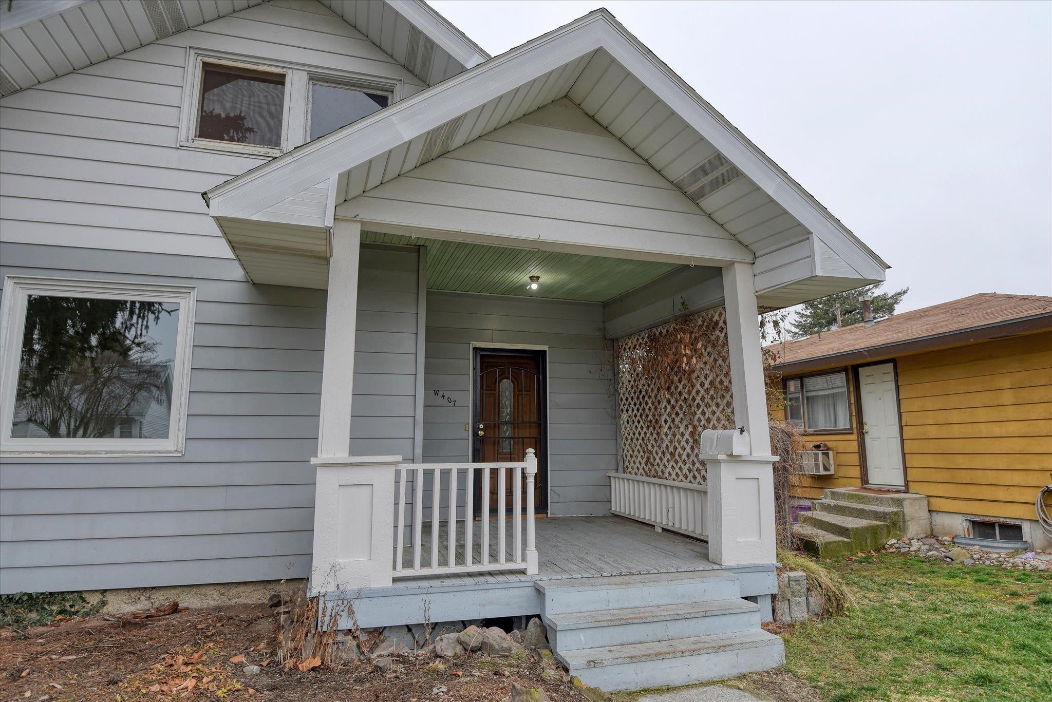 407 West Gordon Avenue Spokane, WA 99205 - Photo 4 of 27